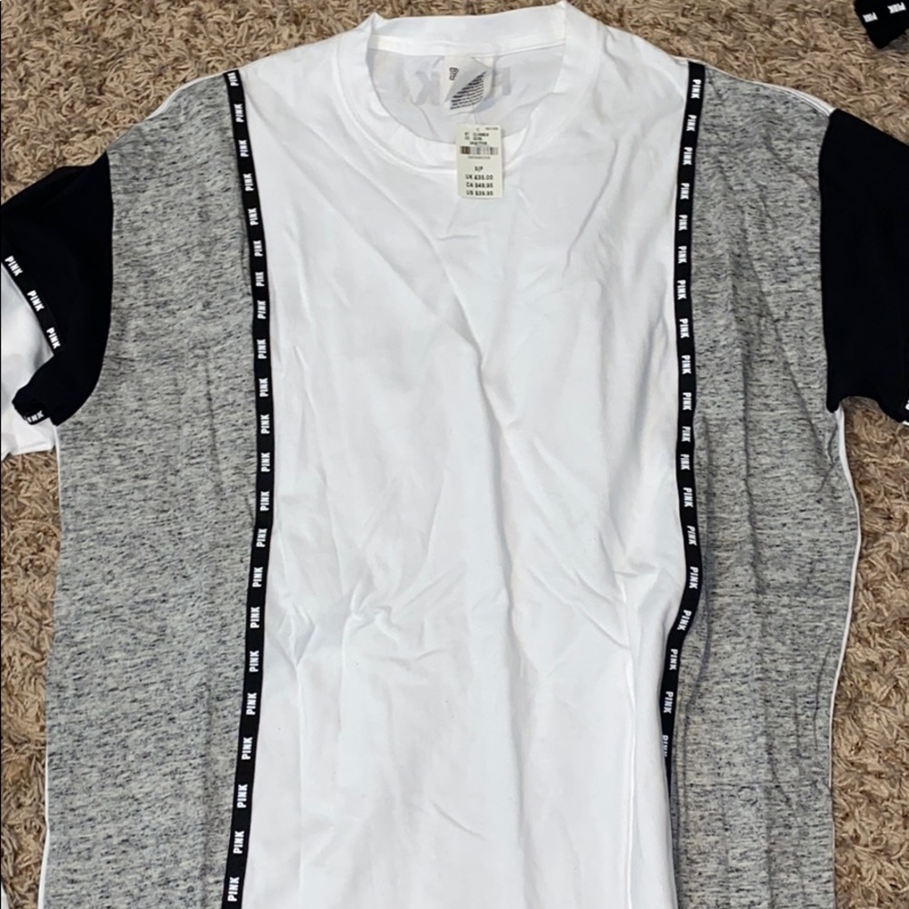 VS Pink Long-sleeve shirt Size S
